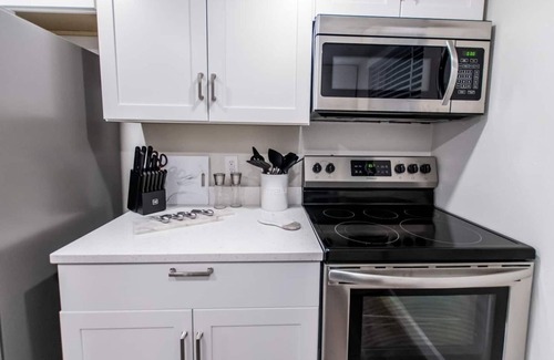 Clearwater Apartment | Jefferson Executive Suites #4 - Clearwater 2/1 Apt