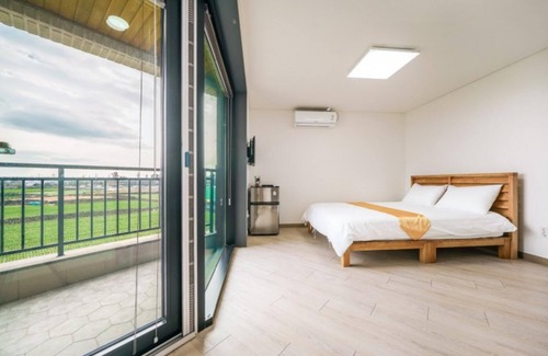 Gujwa House | Jeju Angyum Pension