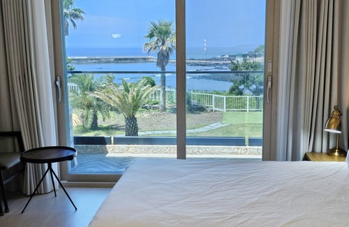 Pyoseon House | Jeju Badayeon Villa