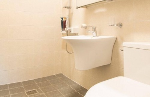 Sehwa-ri House | Jeju Camp Harris Spa Pension