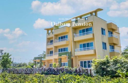 Jungmun House | Jeju Dalbam Pension