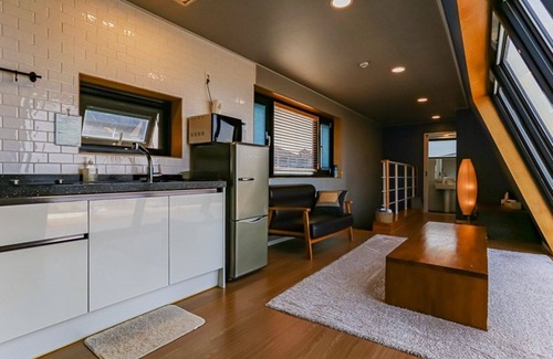 Jocheon House | Jeju Damol Pension