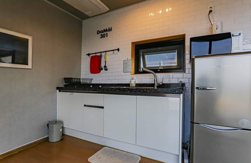 Jocheon House | Jeju Damol Pension