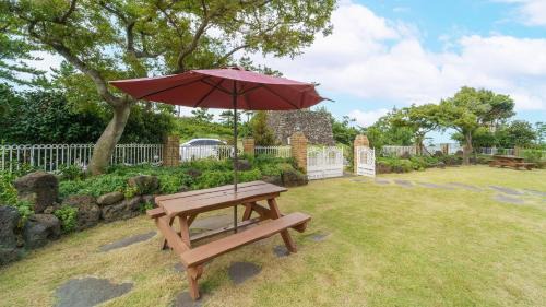 Aewol House | jeju oceancliffcottage