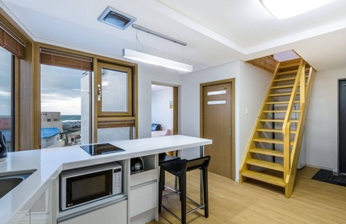 Jocheon House | Jeju Olle View Pension