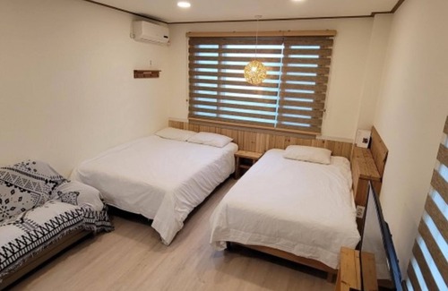 Jocheon House | Jeju Rainbow House