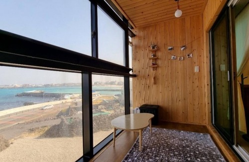 Gujwa House | Jeju Seotdongne Pension