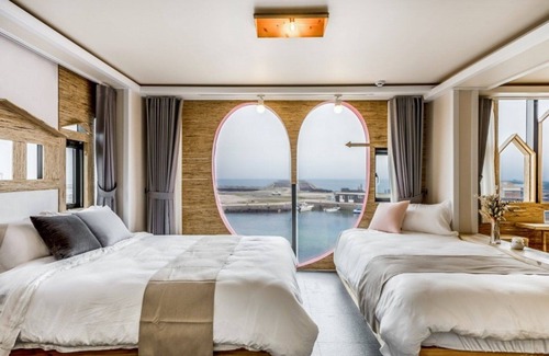 Gujwa House | Jeju Stay Santa Lucia Pension