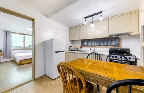 Jongdal-ri House | Jeju Sunny Pension