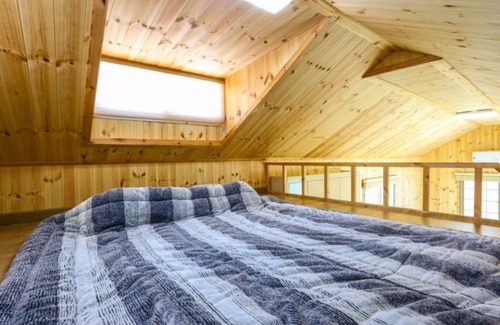 Gujwa House | Jeju Woljeong Cello House Pension