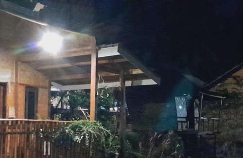 Bayan House | Jelita dan pondok ampelduri
