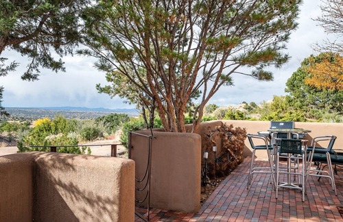Nambe Pueblo House | Jemez - Fantastic Views, Community Pool