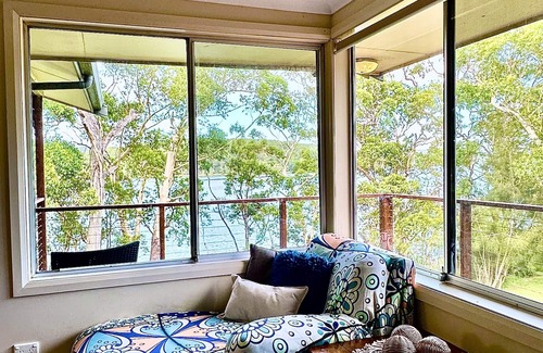 Smiths Lake House | Jemmas ontheLake~5hp MotorBoat~Kayaks~SPA~Canoe~Pool&Table tennis~OutdoorPetstay