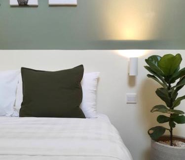Jenjarom House | Jenjarom No 32 Modern Cozy Homestay for 4 Pax by Beestay