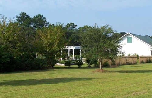 Saint Helena Island House | Jenkins Creek Getaway
