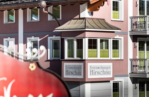 Bischofswiesen Apartment | Jenner, 1-2 Pers., 72 m², Schlafzimmer, Wohnzimmer, Kochnische, Badewanne, Dusche und WC, Balkon