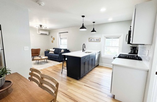 Federal Hill Apartment | Jennifer's Elegant & Cozy Broadway Retreat