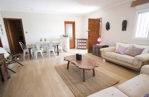 Tortosa Villa | Jennifer Tortosa 561.315