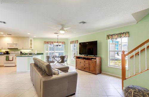Nettles Island House | Jensen Beach Home with BBQ Grill Walk to Beach!