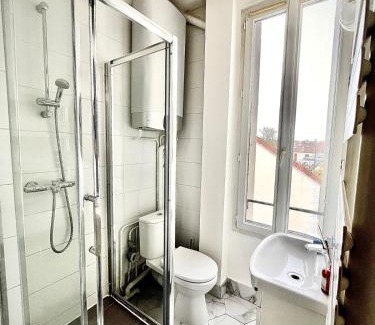 Sartrouville Apartment | Jerickais - Cozy Studio - Sartrouville - 7 min RER