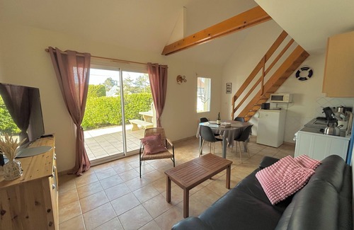 Barneville-Carteret House | Jersey house - 50 metres from the beach