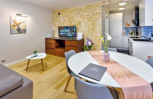Muranow Apartment | JessApart– Babka Tower Apartment