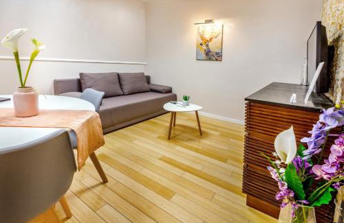 Muranow Apartment | JessApart– Babka Tower Apartment