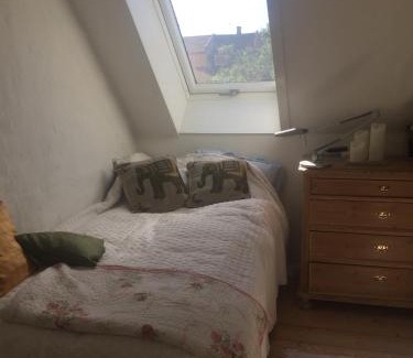 Rudkobing House | Jette’s værelsesudlejning