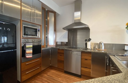 Coffs Harbour House | Jetty Boatsheds Luxury Town Home with a View