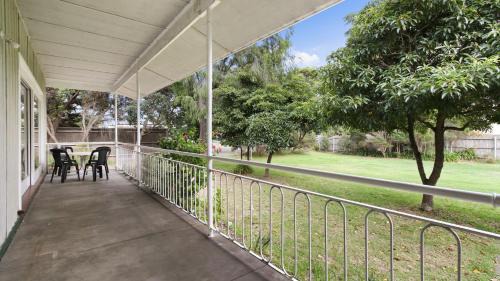 Lakes Entrance House | Jetty Road on the Beach