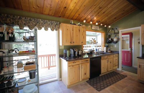 Sand Lake Bed & Breakfast | Jewel Lake Bed and Breakfast