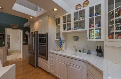 Sudden Valley House | Jewel of Geneva: Tranquil Retreat with Deck and Home Office