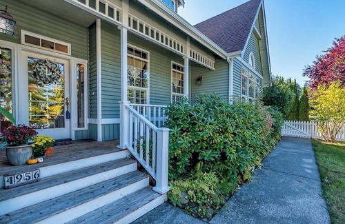 Sudden Valley House | Jewel of Geneva: Tranquil Retreat with Deck and Home Office