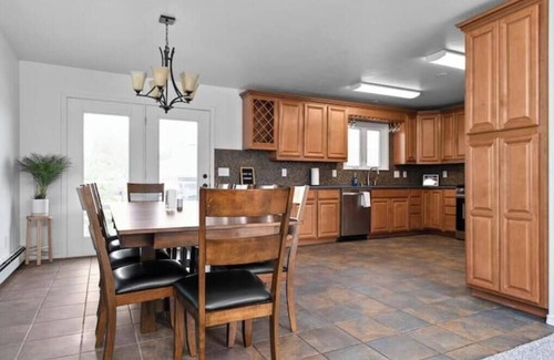 Sand Lake House | Jewel of the Lake, 5 Bedroom Family Home w Garage