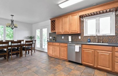 Sand Lake House | Jewel of the Lake, 5 Bedroom Family Home w Garage