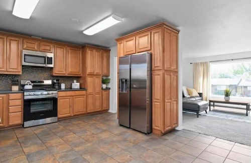 Sand Lake House | Jewel of the Lake, 5 Bedroom Family Home w Garage
