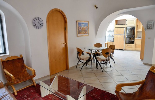 Mamilla Apartment | JEWISH QUARTER GEM 2 bedroom 2 bathroom