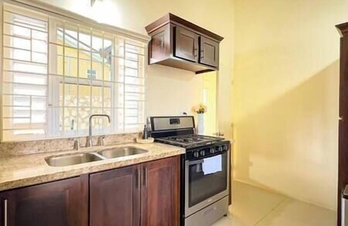 Falmouth Villa | Jhadano-Breakfast, Excursions & Shuttle Inc. $89PP