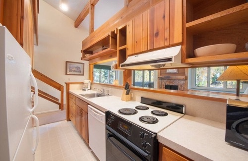 Moose Wilson Road Condo | JHRL - Aspens Elderberry 4021 - Great Mountain View