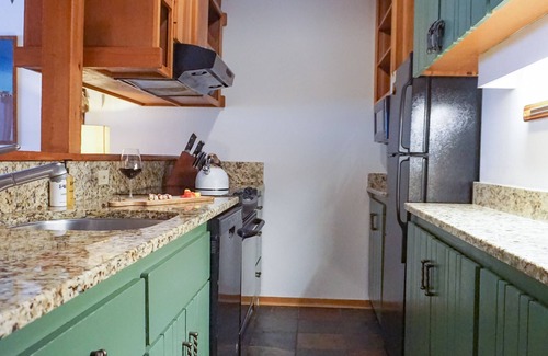 Moose Wilson Road Condo | JHRL - Cottonwoods 523 - Cozy condo just 4 miles from Jackson Hole Mountain Resort