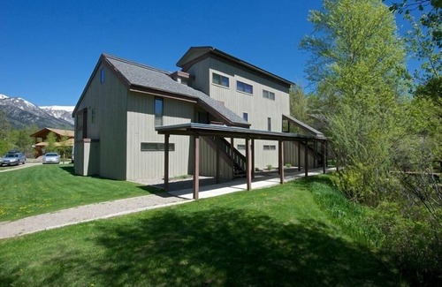 Moose Wilson Road Condo | JHRL - Geranium 2612 - First floor Aspens condo