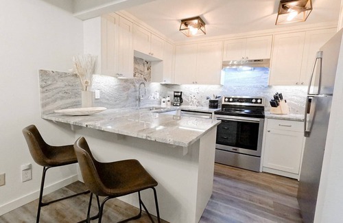 Teton Village Condo | JHRL - Gros Ventre A10 - Cozy mountain condo