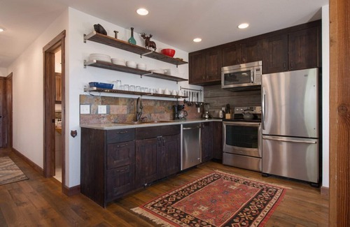 Teton Village Condo | JHRL - Nez Perce D2, Recently updated 3-bedroom Mountain Decor - 1 mile from Grand Teton NP
