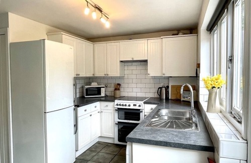 Corfe Castle Village House | Jiggers Cottage (Sleeps 6 + Baby)