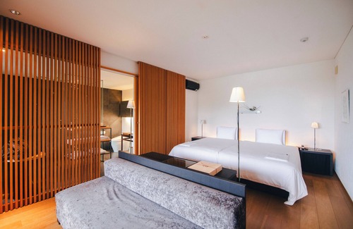 Tobe-cho Hotel | JIJIJIN Mastsuyama