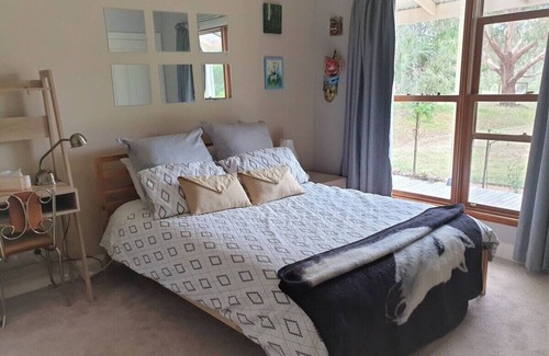 Buln Buln Other | Jilly Park Farm Experience - Discover Rustic Charm and Tranquil Farm Life in West Gippsland Inc Breakfast