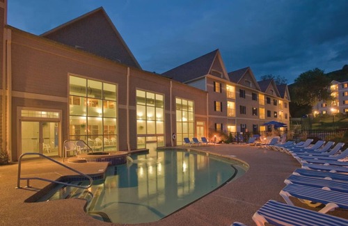 Hancock Condo | JIMINY PEAK - 2/6-8 & 2/13-16 2026- SLOPE SIDE! SKI IN/SKI OUT, 2BR DELUX UNIT