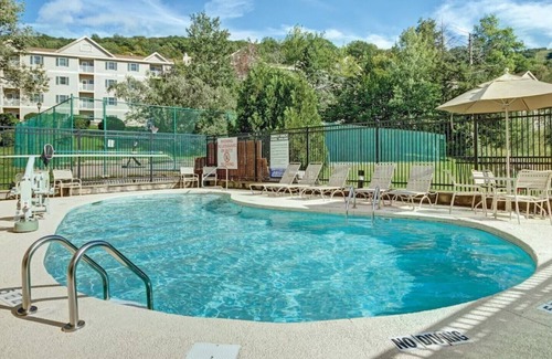 Hancock Condo | JIMINY PEAK - 2/6-8 & 2/13-16 2026- SLOPE SIDE! SKI IN/SKI OUT, 2BR DELUX UNIT