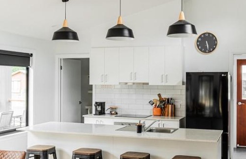 Halls Gap House | Jimmara House Modern central holiday home