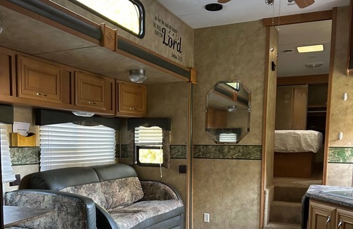 Northfork Cabin | Jimmy Mack Shack Camper/RV